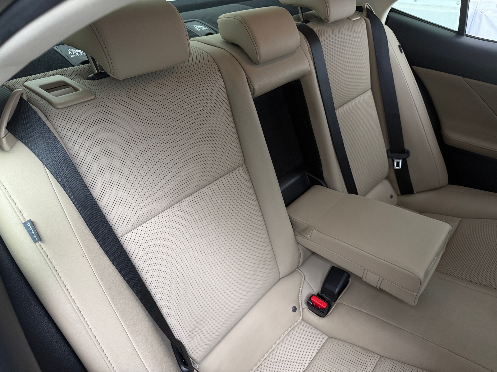 Thumbnail: 2018 Lexus IS - 5