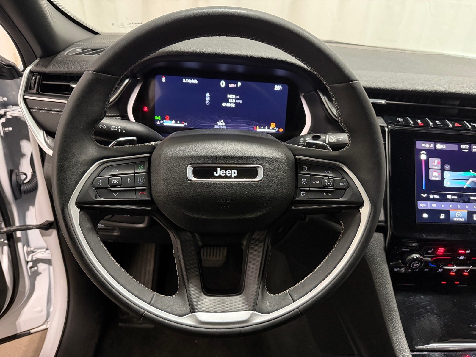 Thumbnail: 2023 Jeep Grand Cherokee - 4