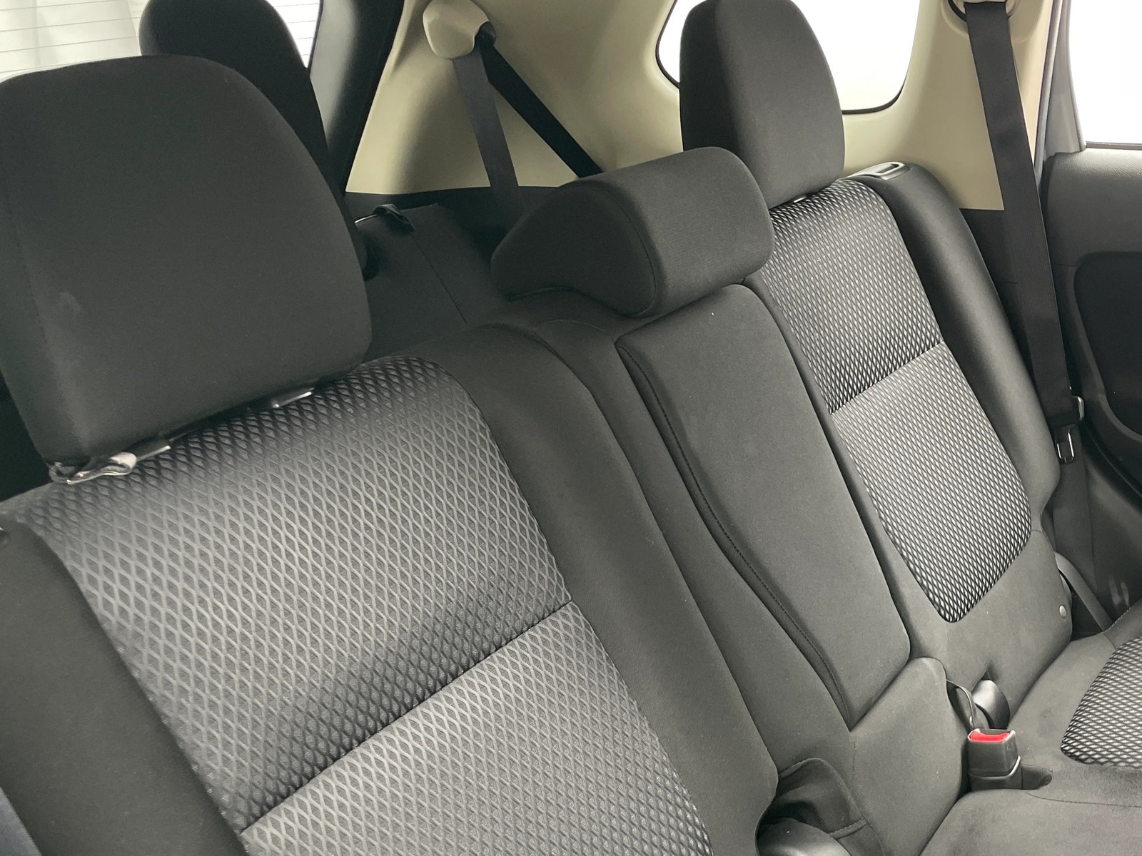 Thumbnail: 2018 Mitsubishi Outlander - 6