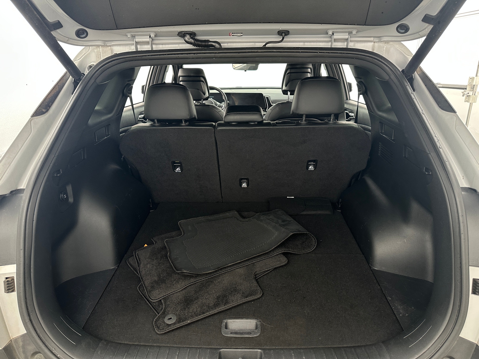 Thumbnail: 2023 Kia Sportage - 6