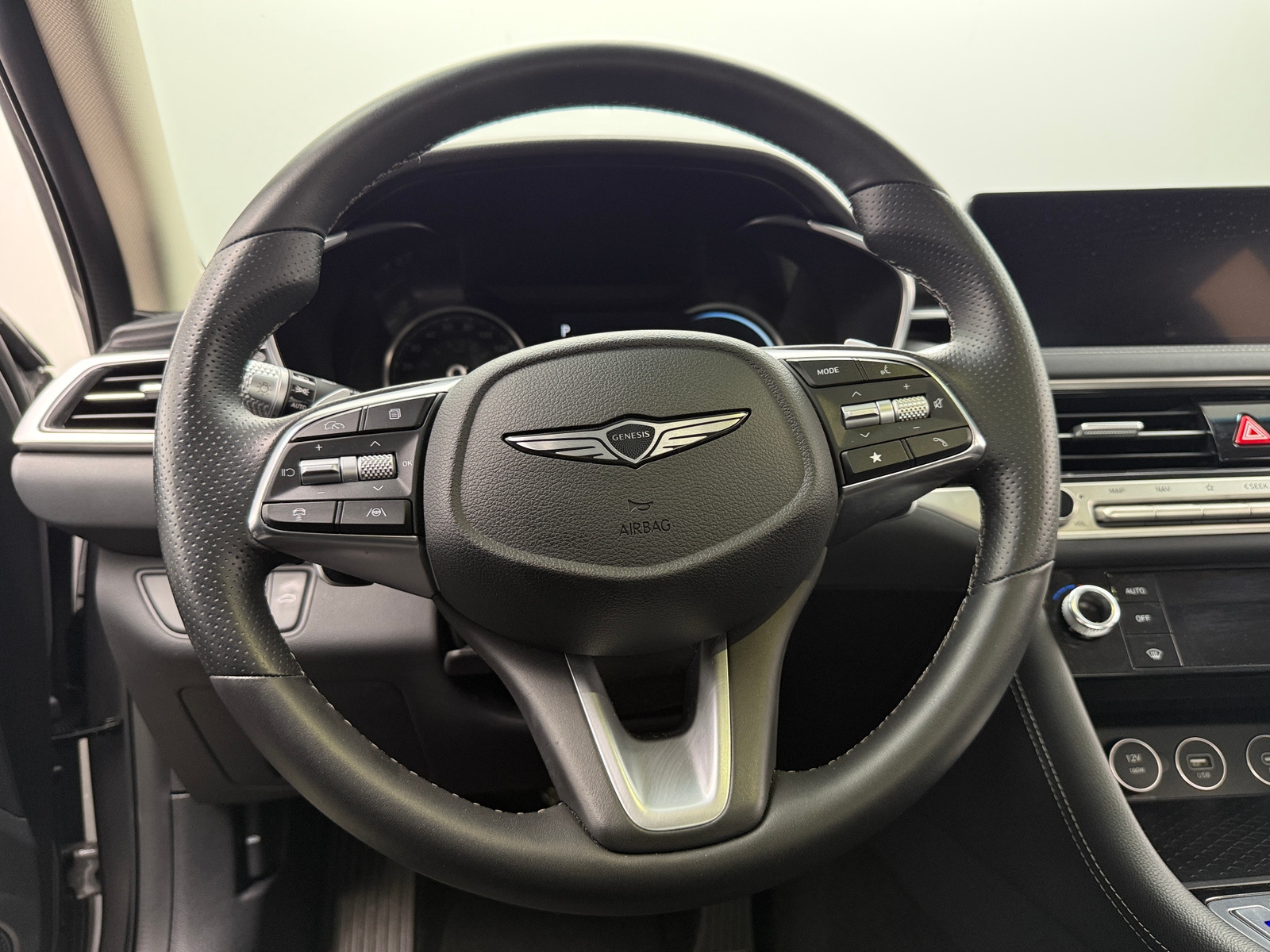 Thumbnail: 2025 Genesis G70 - 4