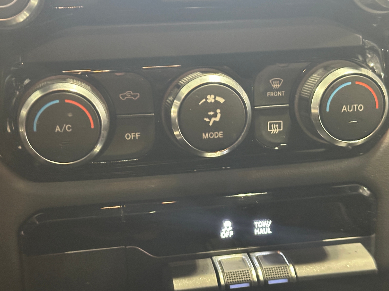 Thumbnail: 2022 RAM 1500 - 4