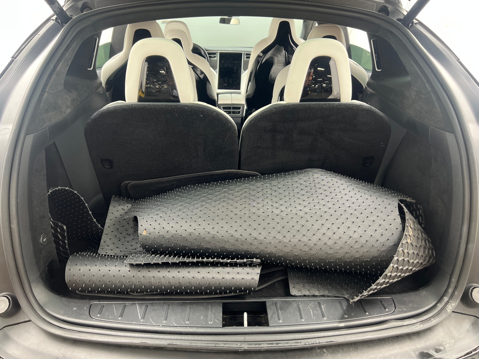 Thumbnail: 2017 Tesla Model X - 6