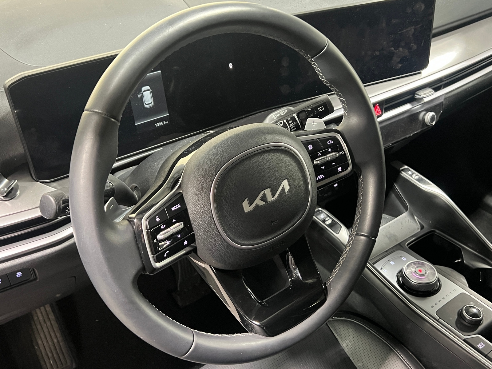 Thumbnail: 2025 Kia Sorento - 4