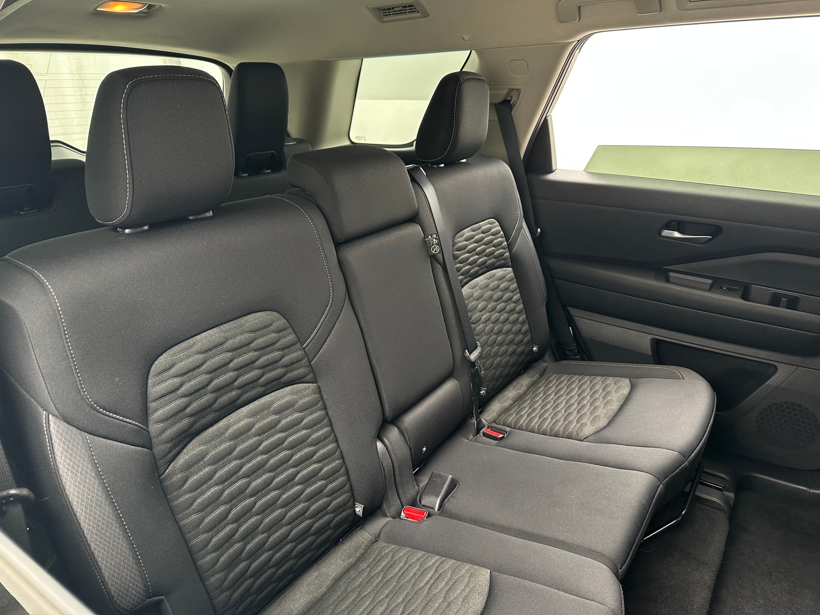 Thumbnail: 2022 Nissan Pathfinder - 6