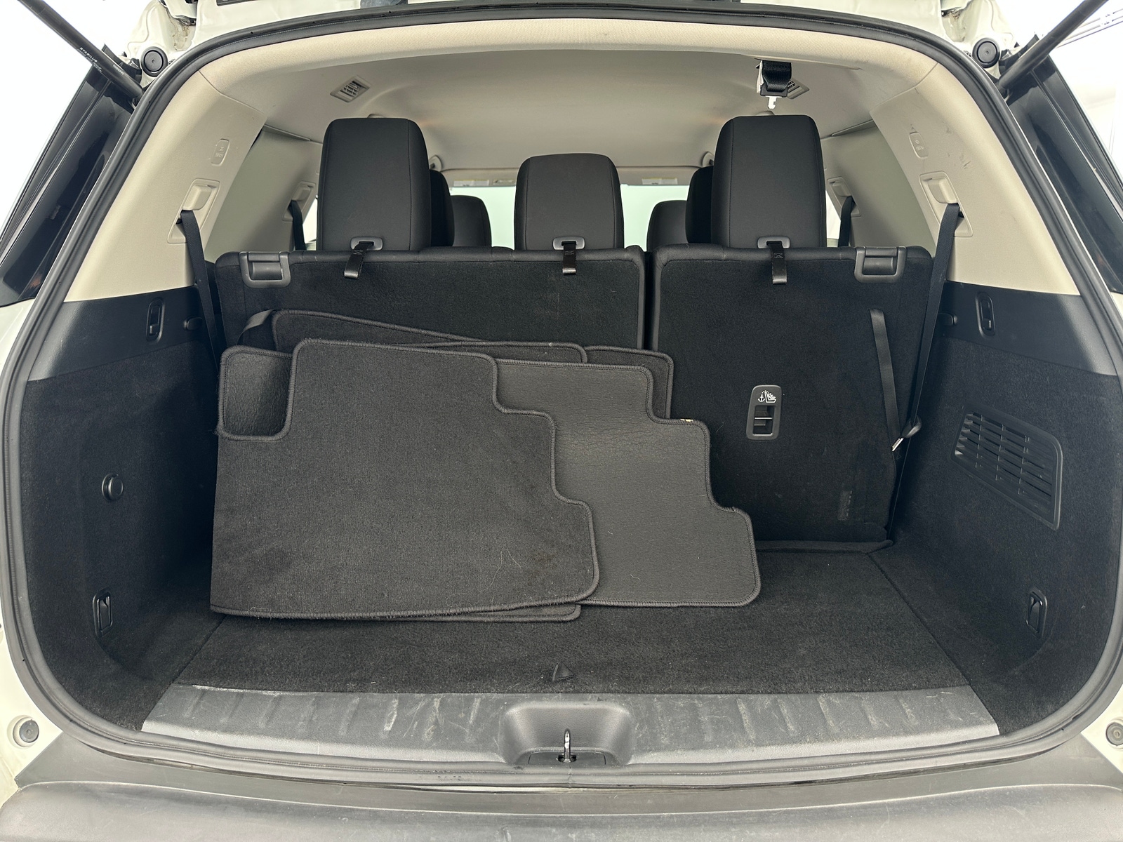 Thumbnail: 2022 Nissan Pathfinder - 7