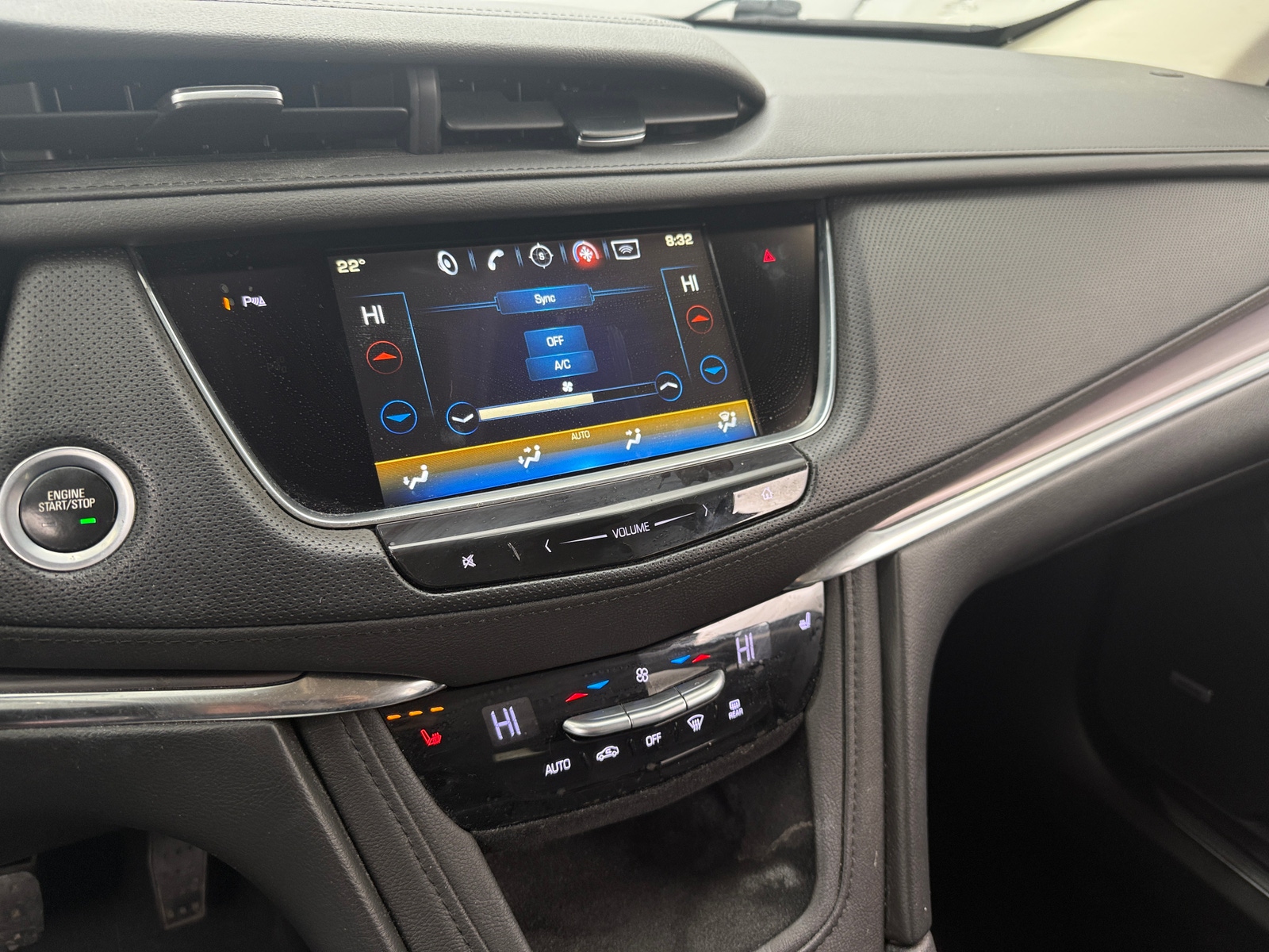 Thumbnail: 2019 Cadillac XT5 - 3