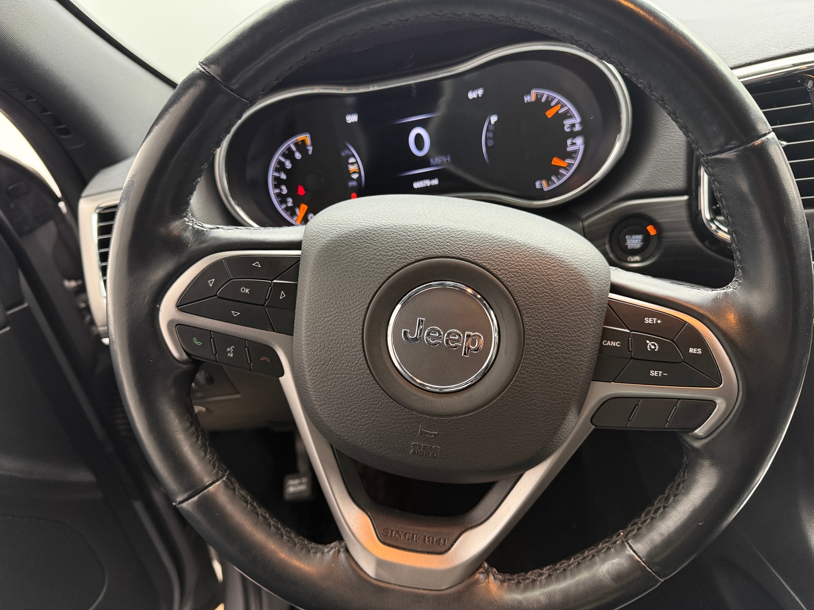 Thumbnail: 2020 Jeep Grand Cherokee - 4