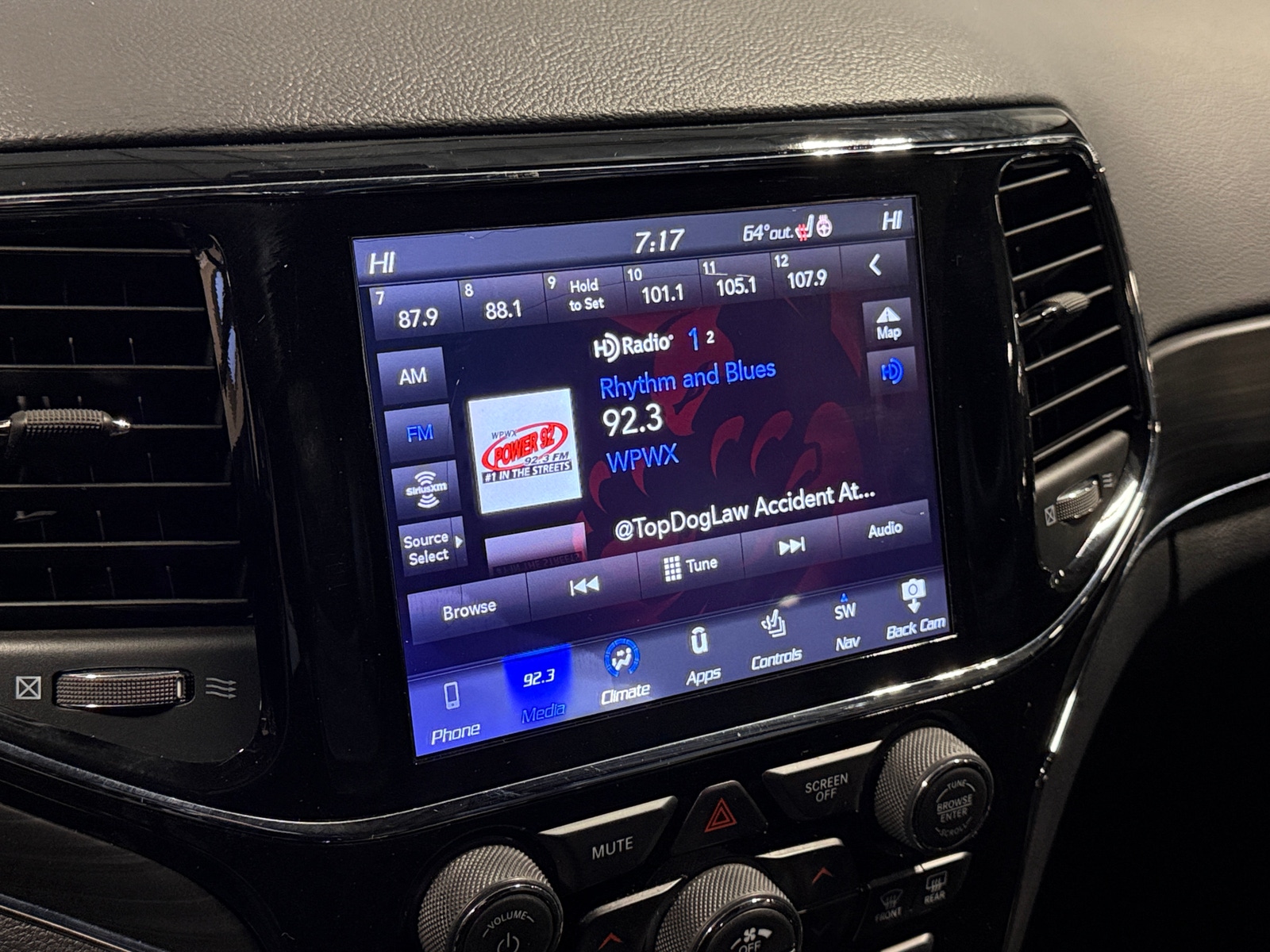 Thumbnail: 2020 Jeep Grand Cherokee - 3