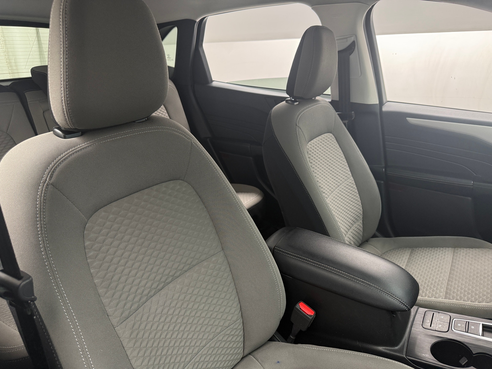 Thumbnail: 2022 Ford Escape - 2