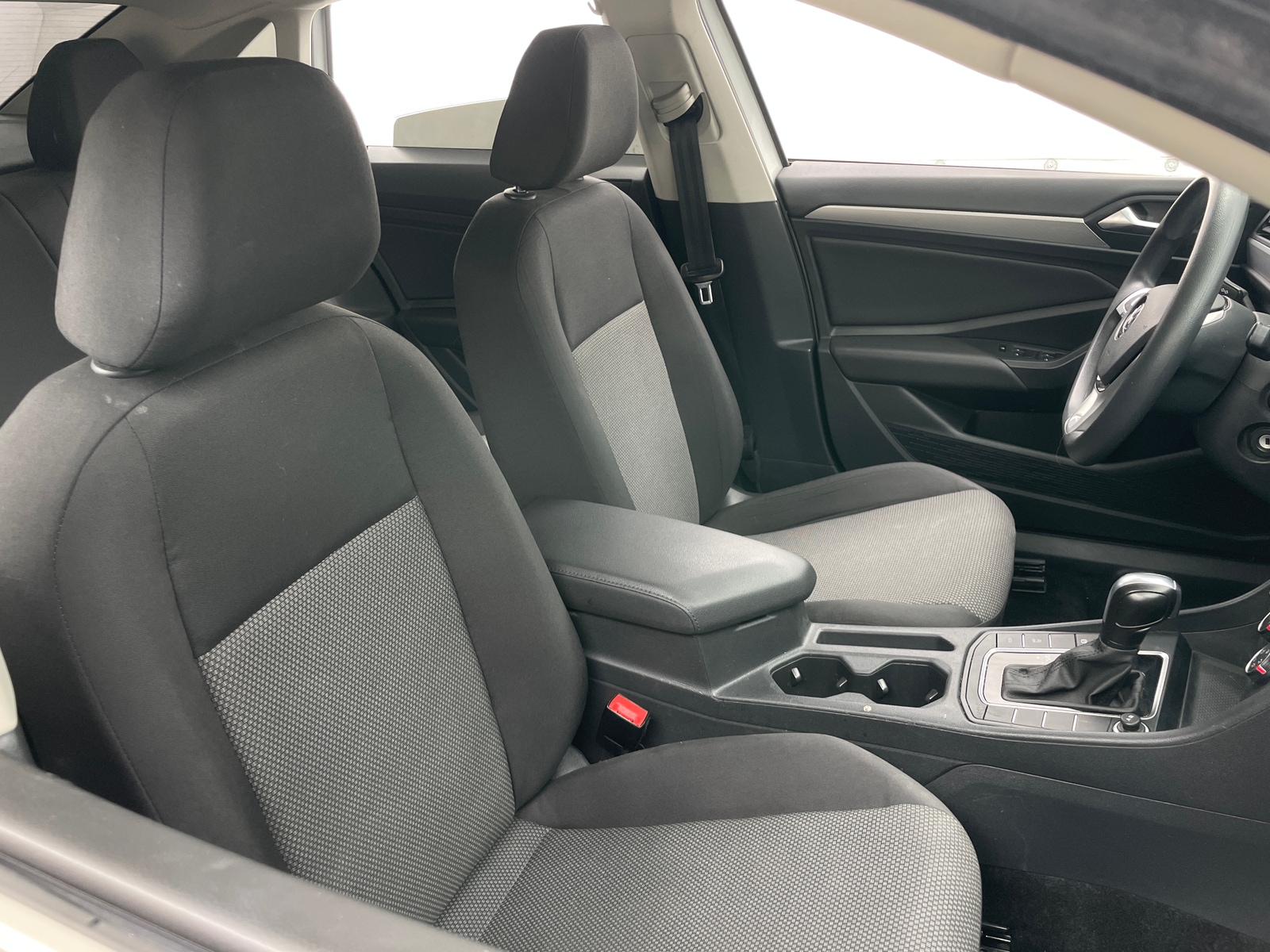 Thumbnail: 2020 Volkswagen Jetta - 2