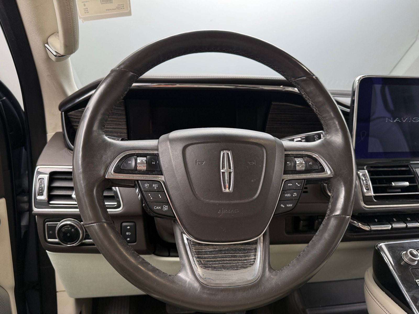 Thumbnail: 2018 Lincoln Navigator - 4