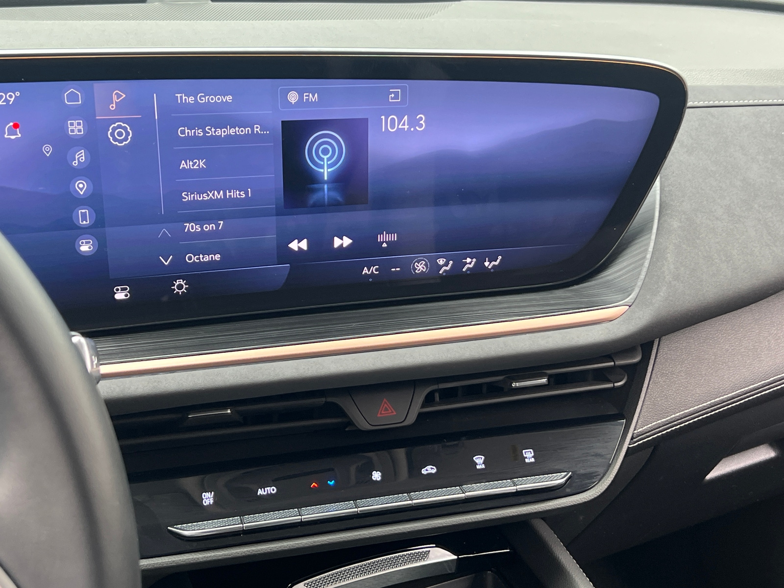 Thumbnail: 2024 Buick Envision - 3