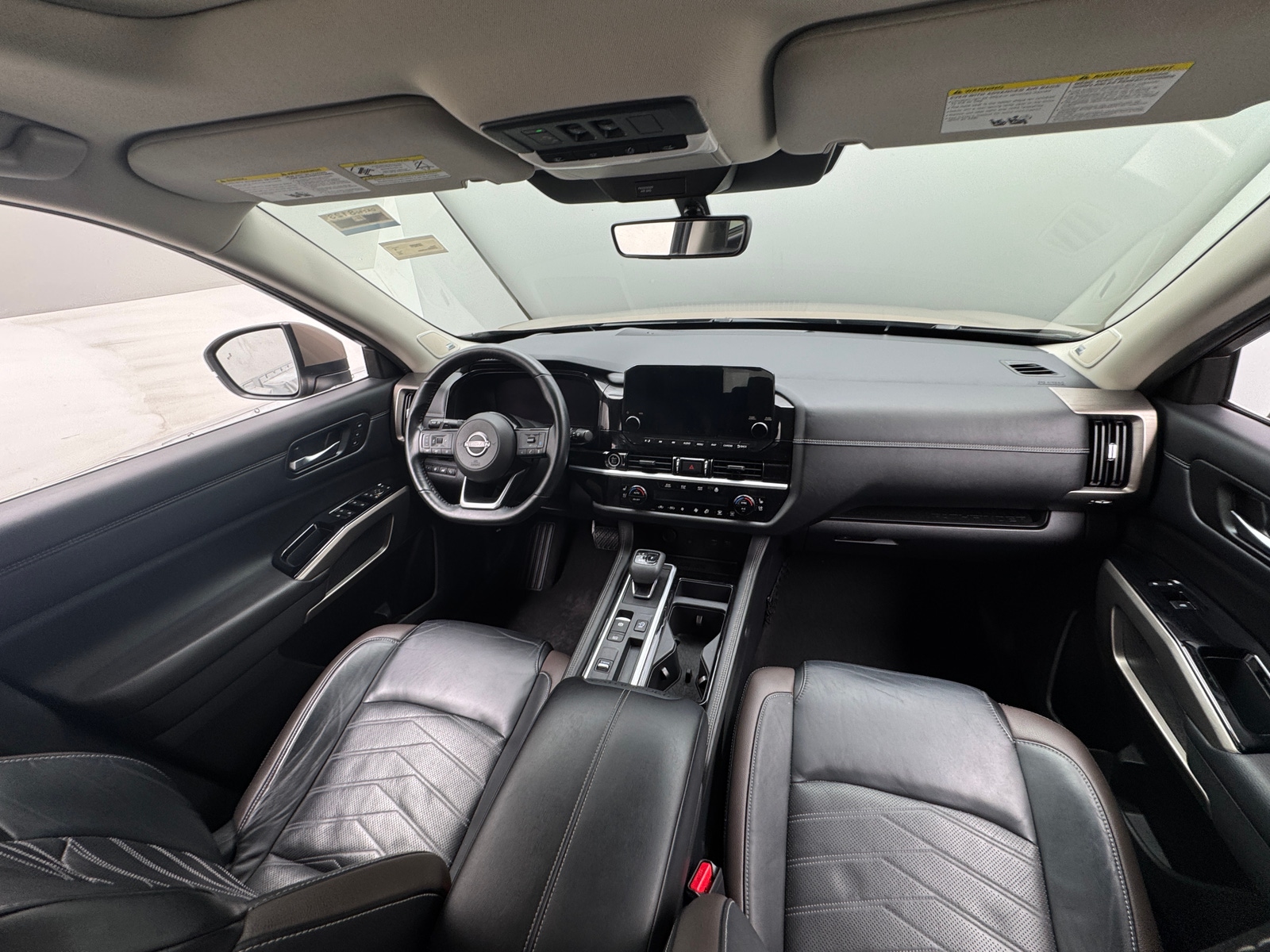 Thumbnail: 2023 Nissan Pathfinder - 2