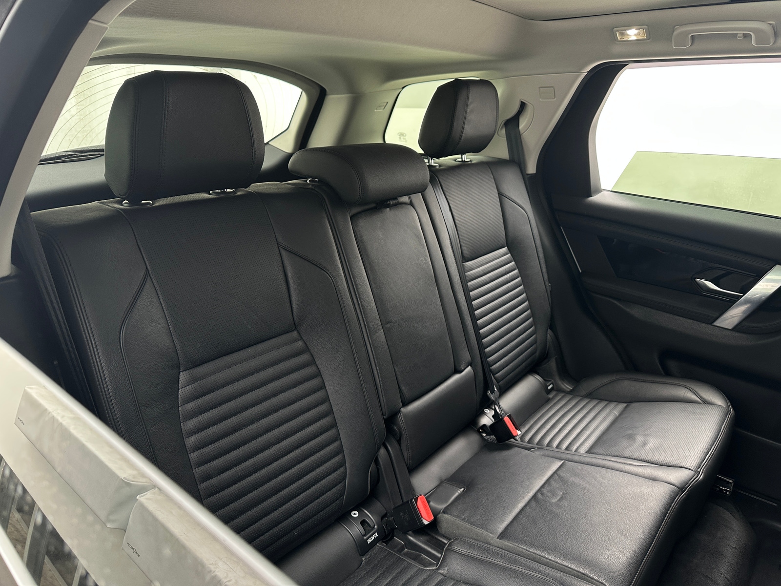 Thumbnail: 2020 Land Rover Discovery Sport - 5