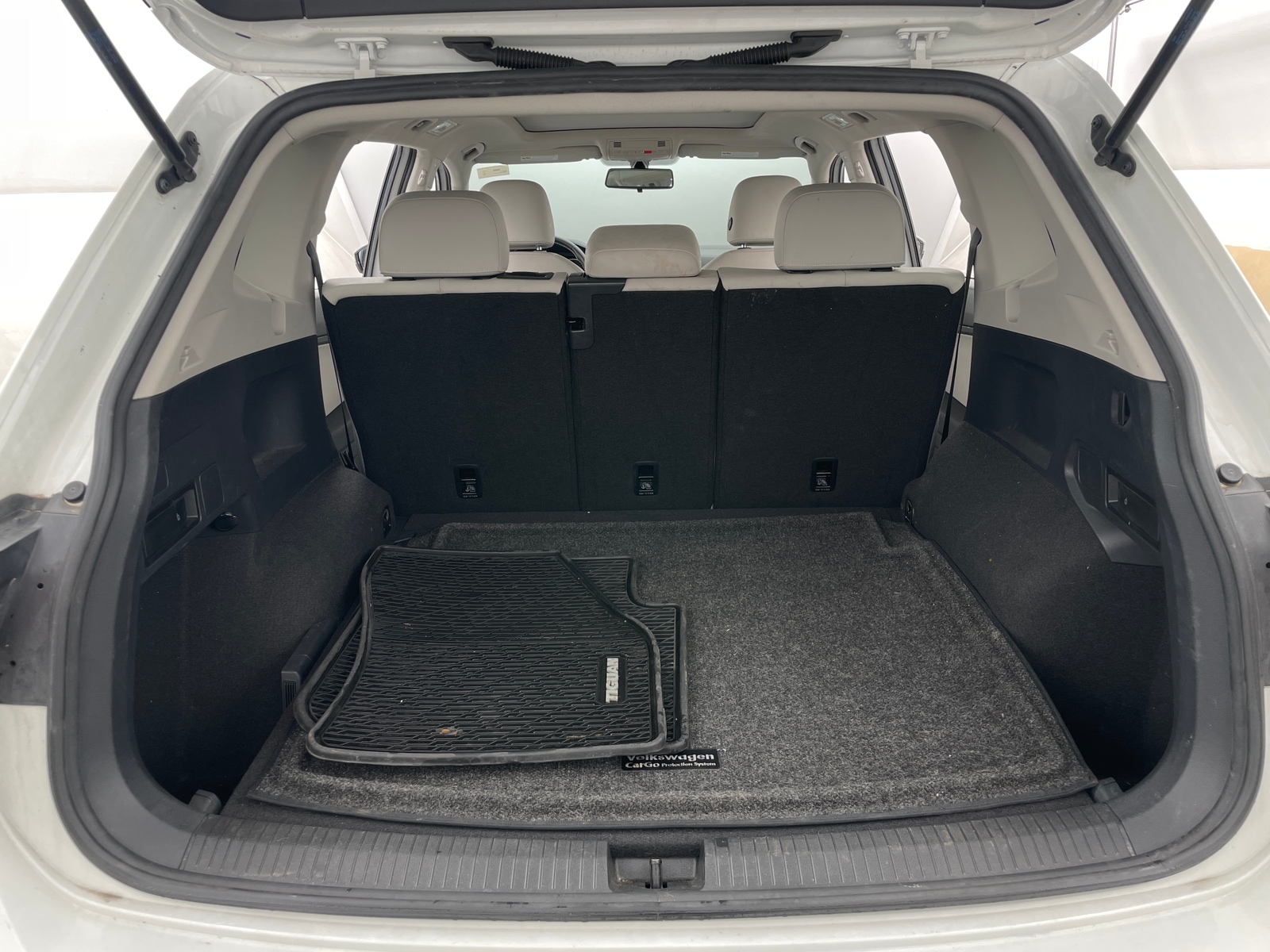 Thumbnail: 2021 Volkswagen Tiguan - 6