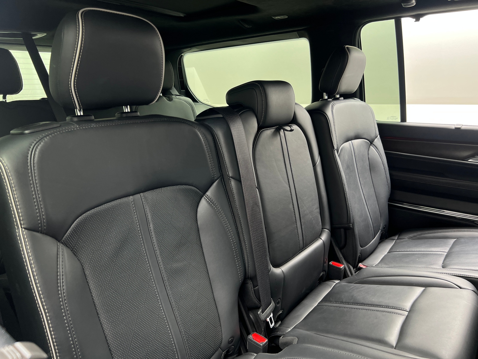 Thumbnail: 2023 Jeep Grand Wagoneer - 5