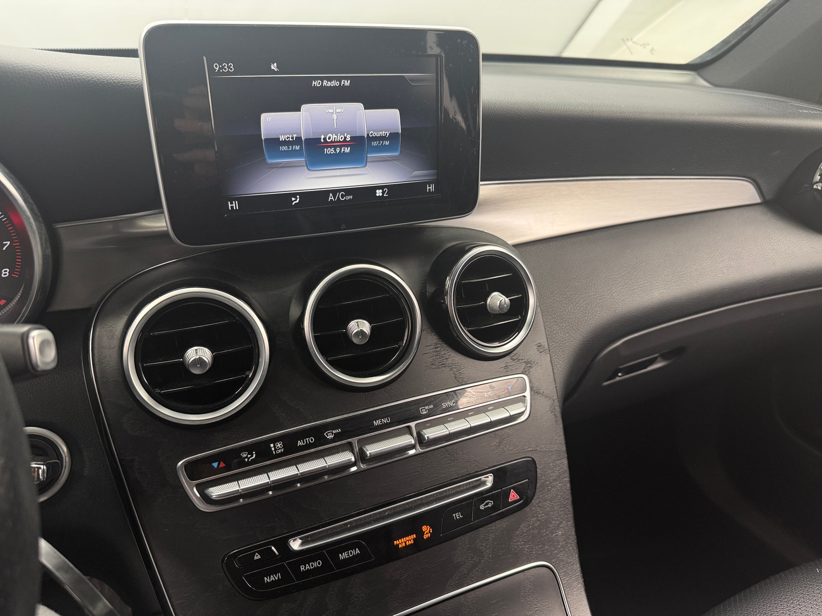 Thumbnail: 2019 Mercedes-Benz GLC - 3