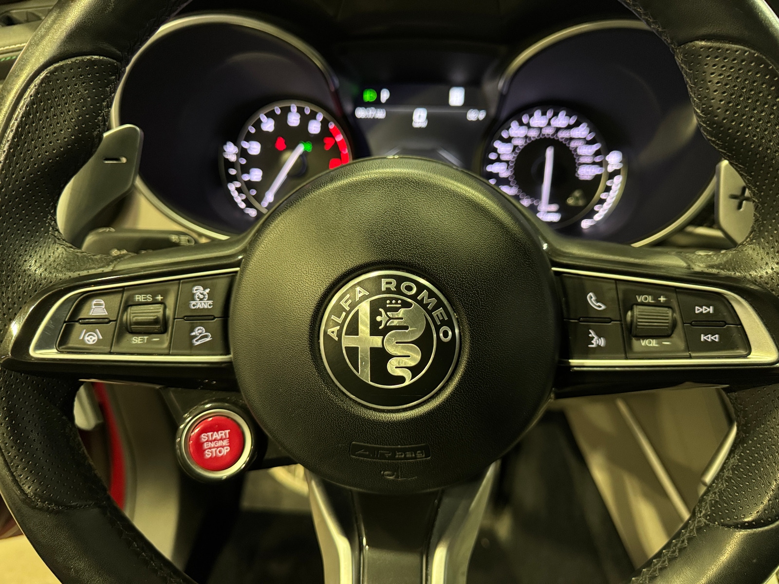 Thumbnail: 2020 Alfa Romeo Stelvio - 4