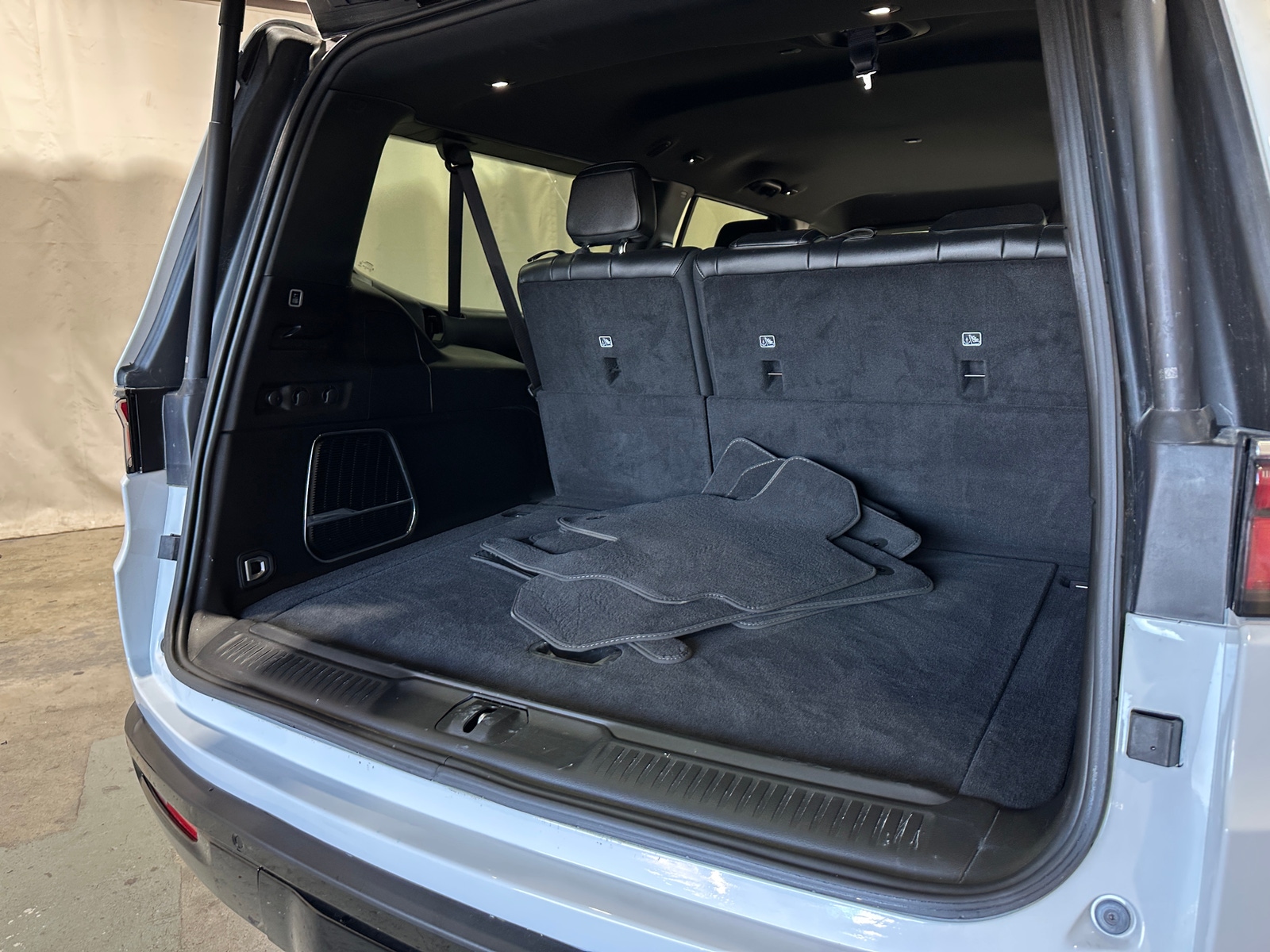 Thumbnail: 2024 Jeep Wagoneer - 6