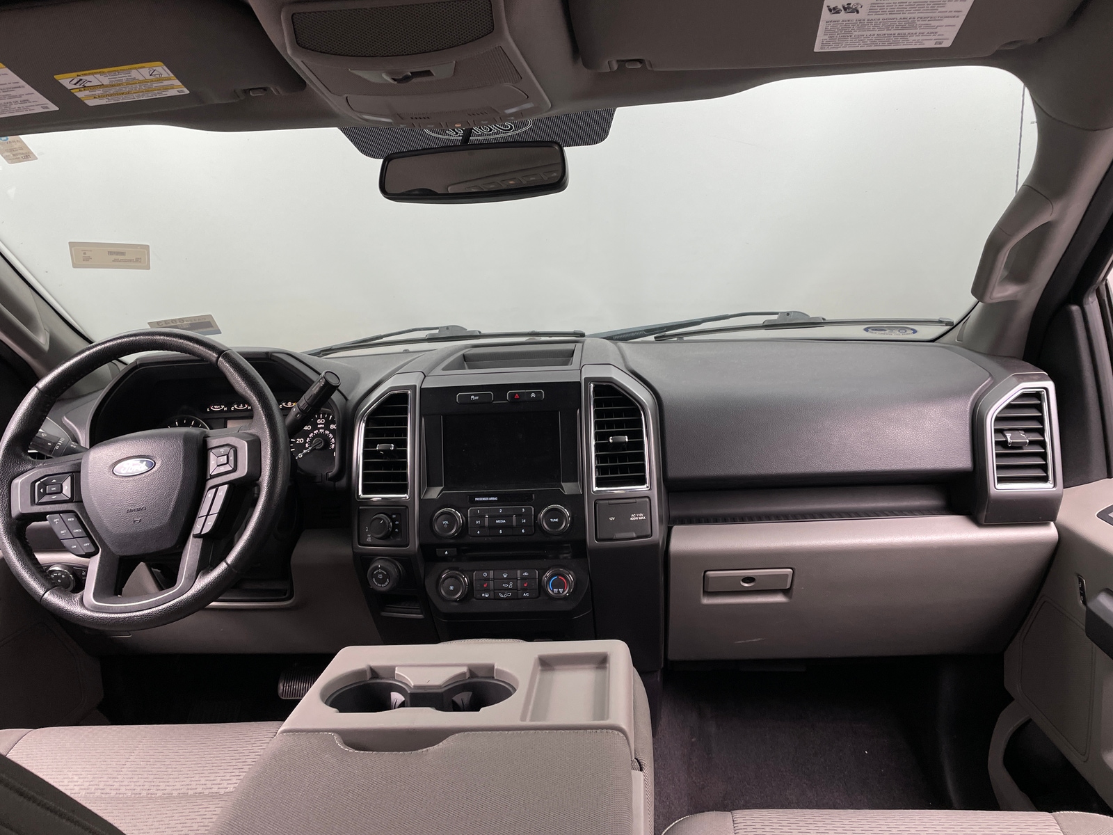 Thumbnail: 2016 Ford Econoline - 3