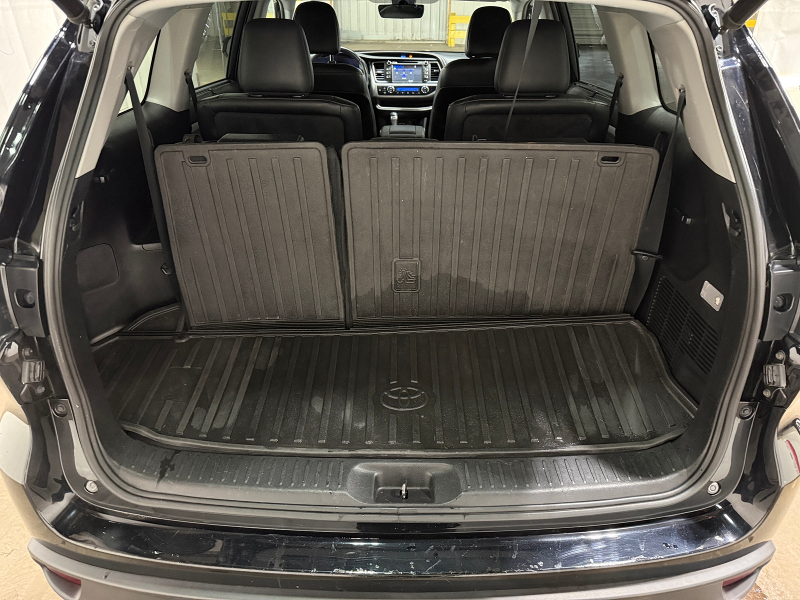 Thumbnail: 2019 Toyota Highlander - 6