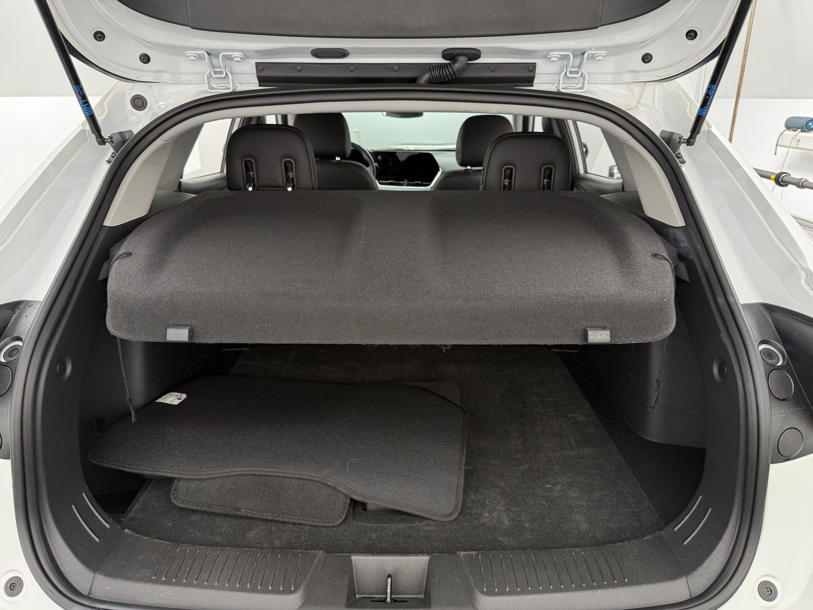 Thumbnail: 2025 Chevrolet Trax - 7