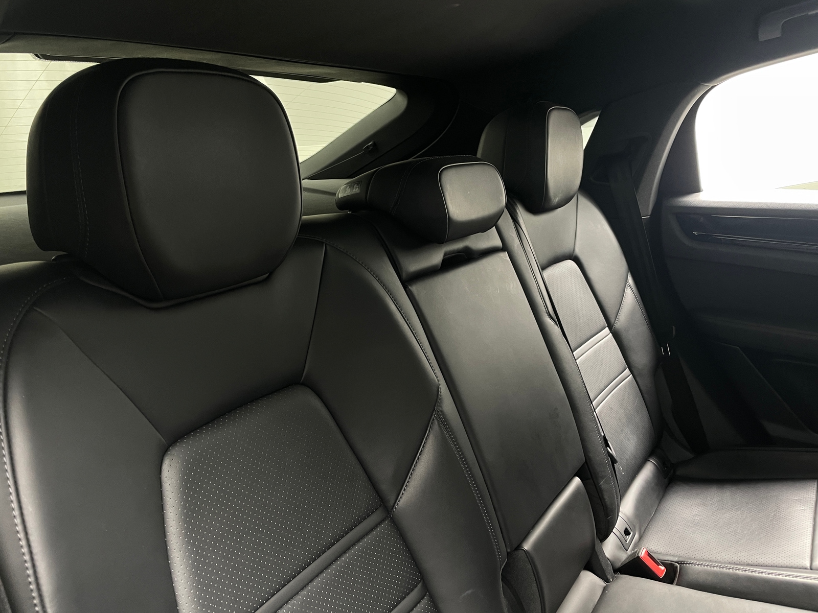 Thumbnail: 2021 Porsche  - 5