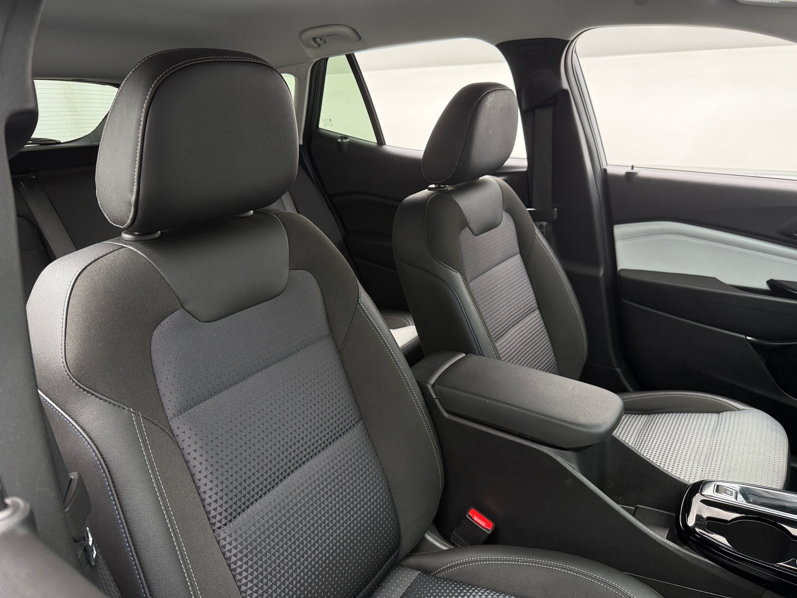 Thumbnail: 2025 Chevrolet Trax - 2