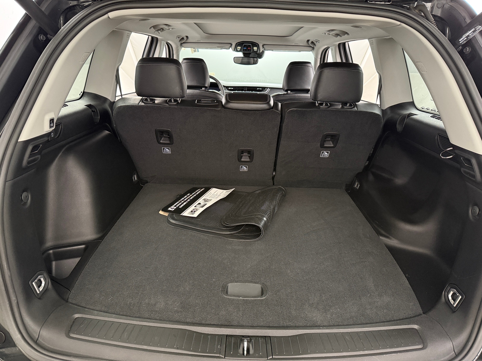 Thumbnail: 2023 Jeep Grand Cherokee - 6