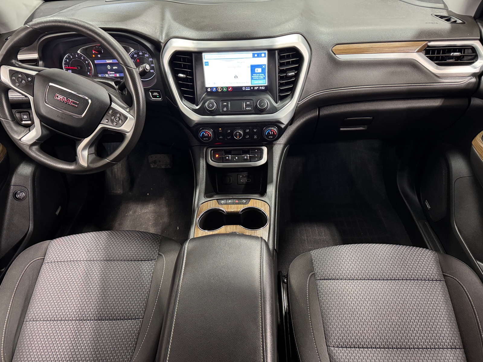 Thumbnail: 2023 GMC Acadia - 3