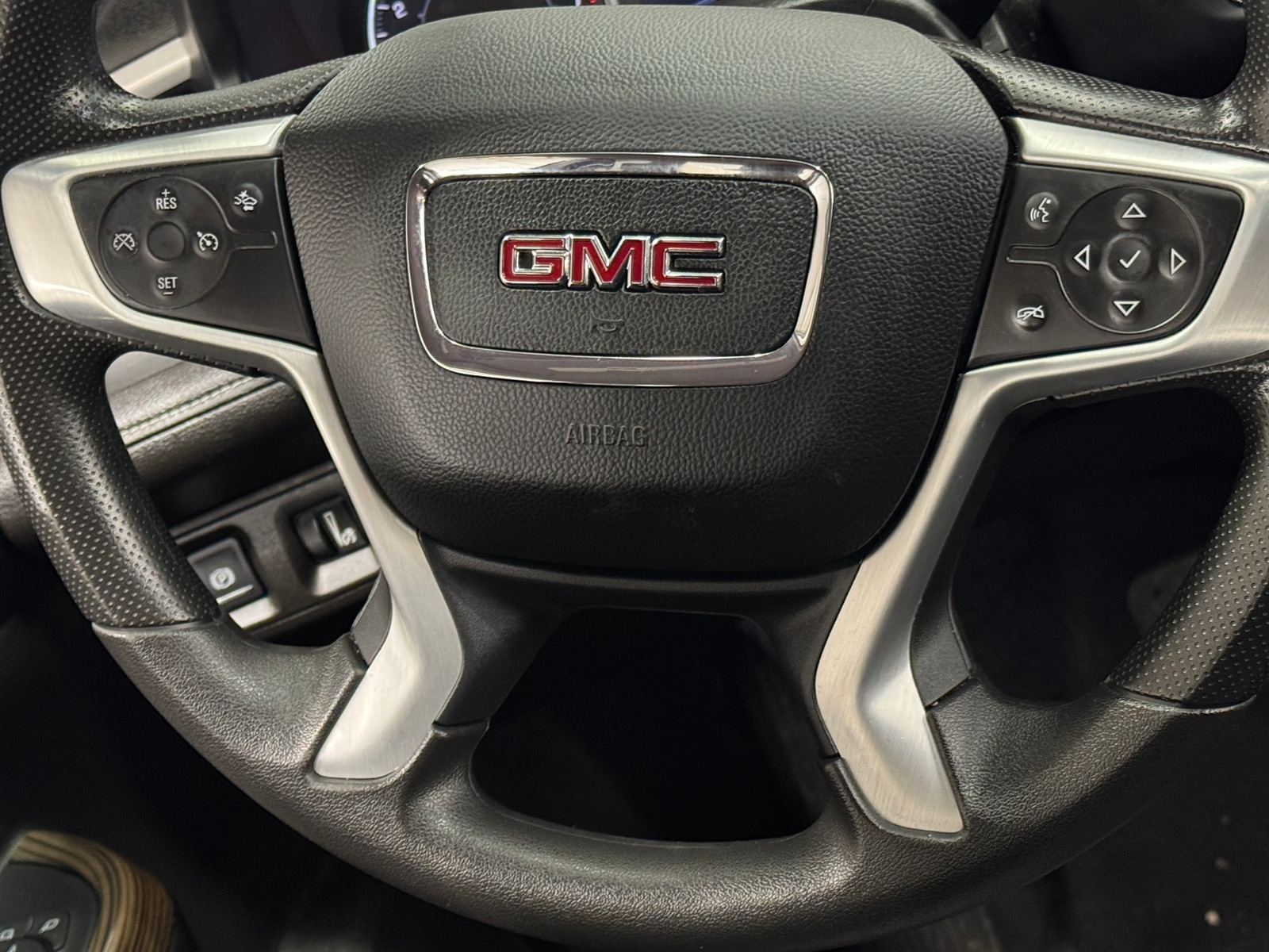 Thumbnail: 2023 GMC Acadia - 5