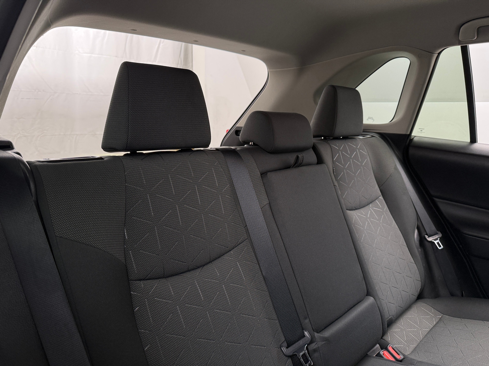 Thumbnail: 2021 Toyota RAV4 - 6