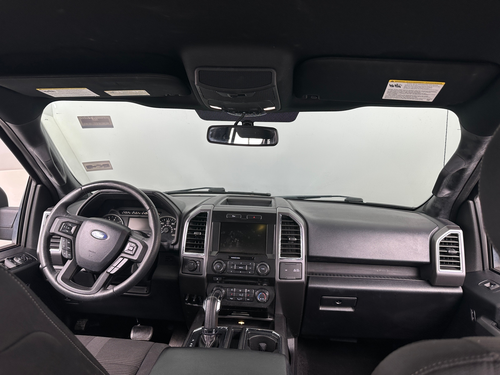 Thumbnail: 2015 Ford Econoline - 3