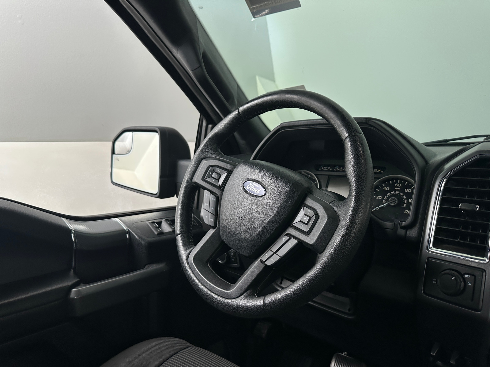 Thumbnail: 2015 Ford Econoline - 5