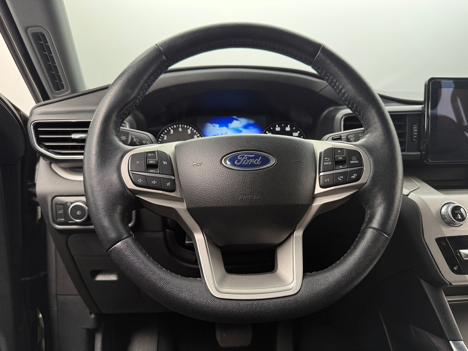 Thumbnail: 2024 Ford Explorer - 5