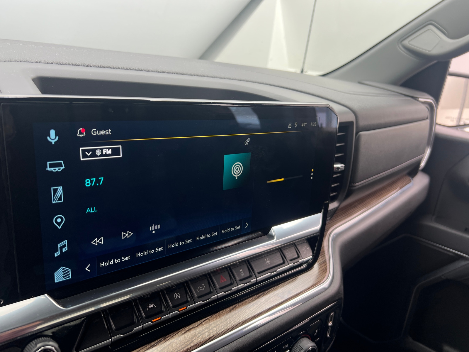 Thumbnail: 2025 Chevrolet Silverado 1500 - 4