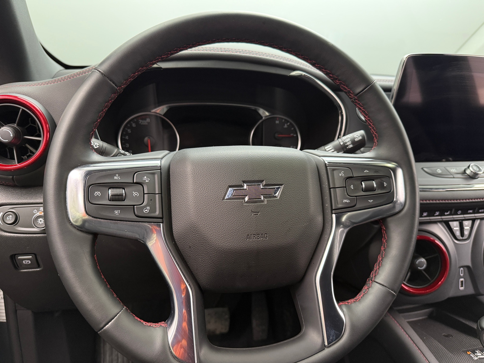 Thumbnail: 2025 Chevrolet Blazer - 4