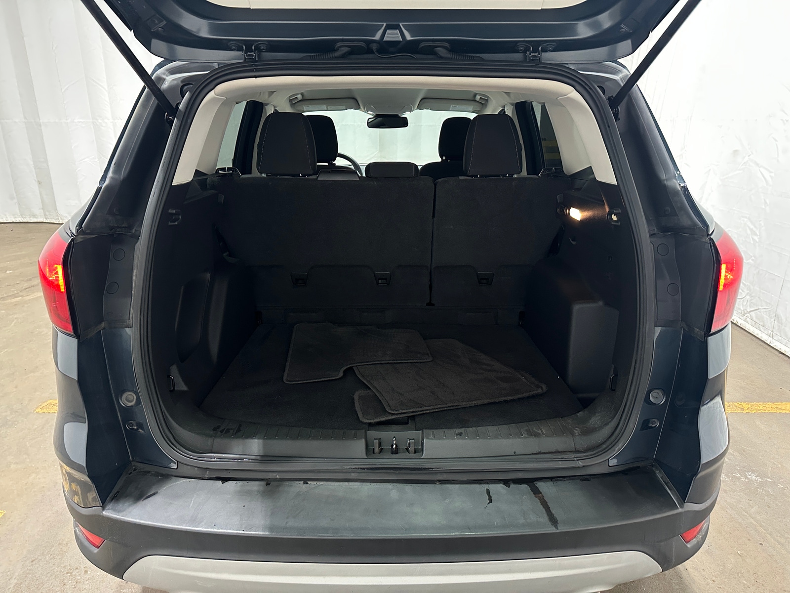 Thumbnail: 2019 Ford Escape - 7