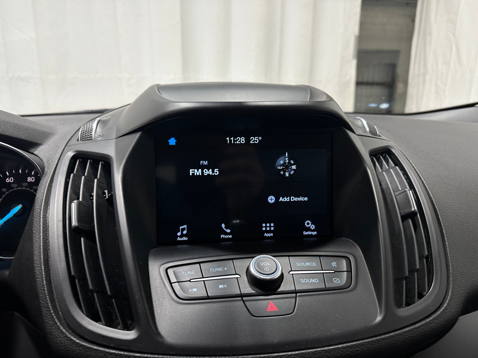 Thumbnail: 2019 Ford Escape - 4