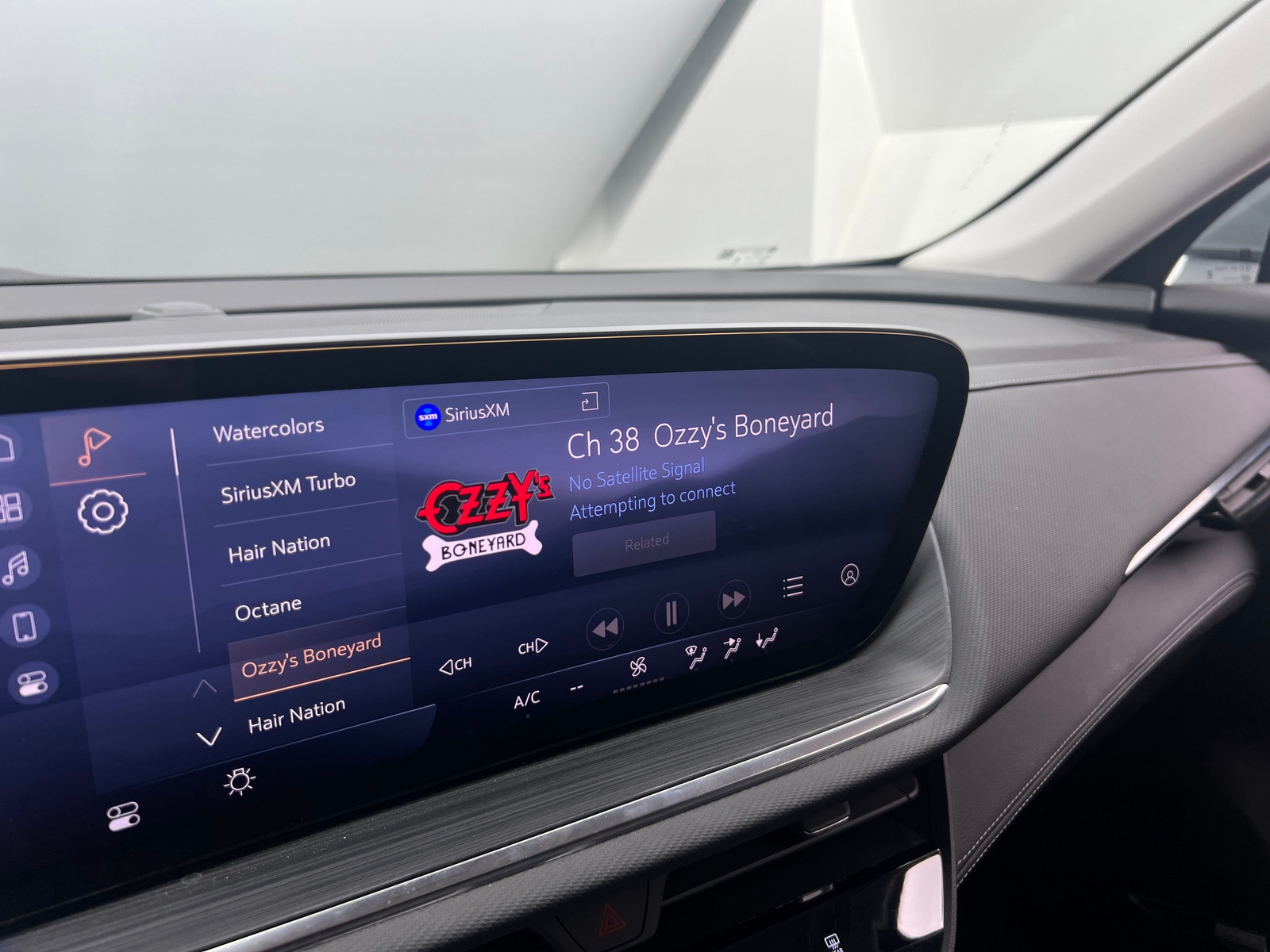 Thumbnail: 2025 Buick Envision - 3