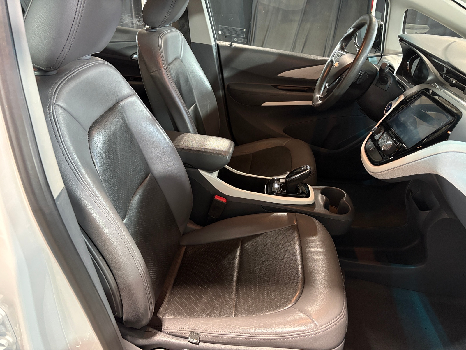 Thumbnail: 2020 Chevrolet Bolt EV - 2