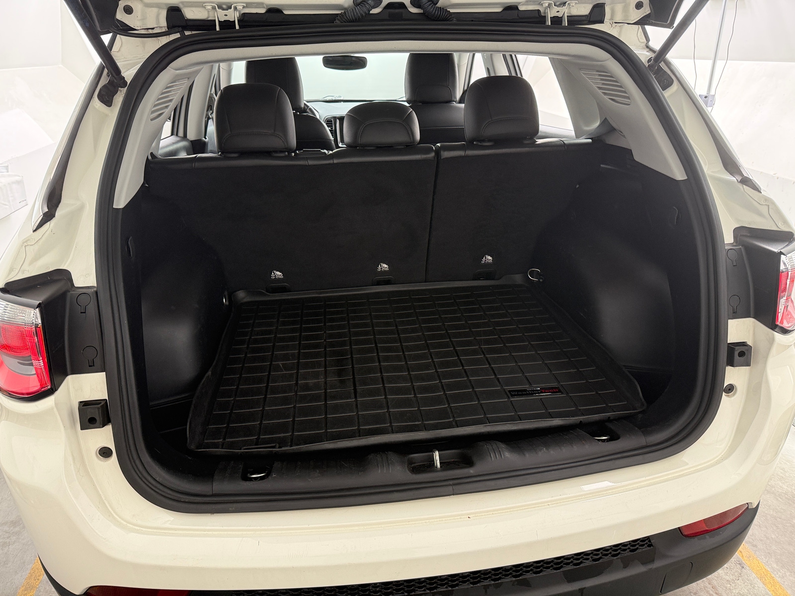 Thumbnail: 2020 Jeep Compass - 6