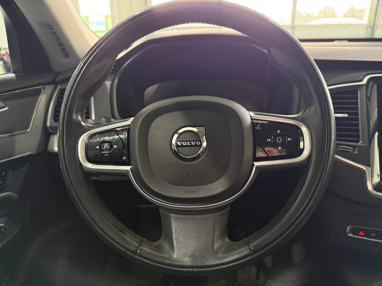 Thumbnail: 2021 Volvo XC90 - 4