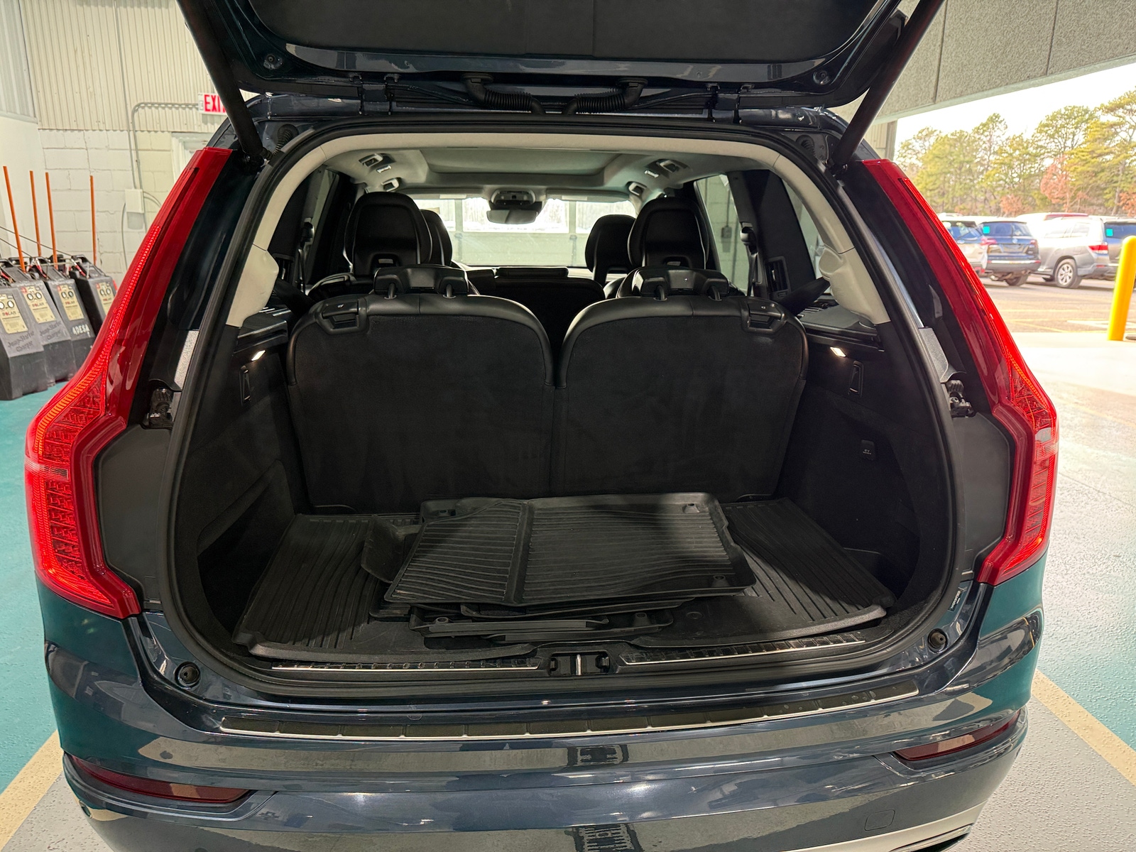 Thumbnail: 2021 Volvo XC90 - 6