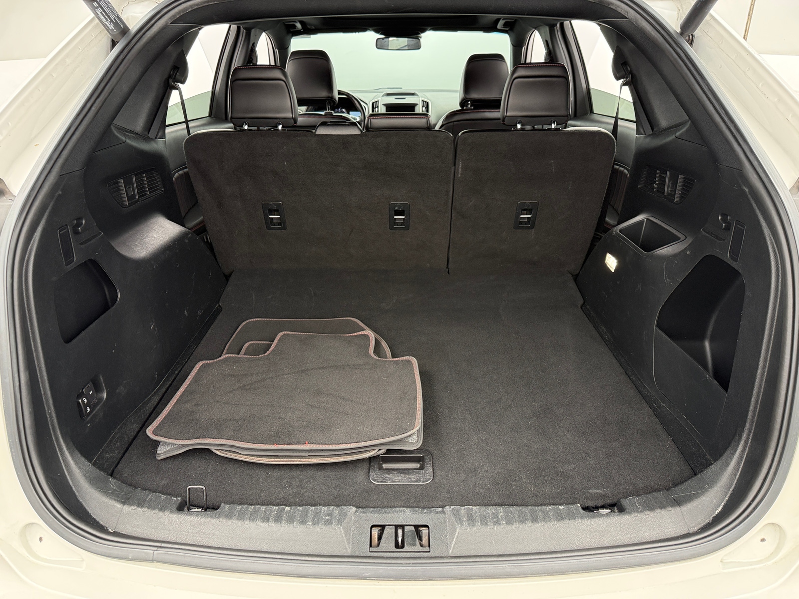 Thumbnail: 2020 Ford Edge - 6