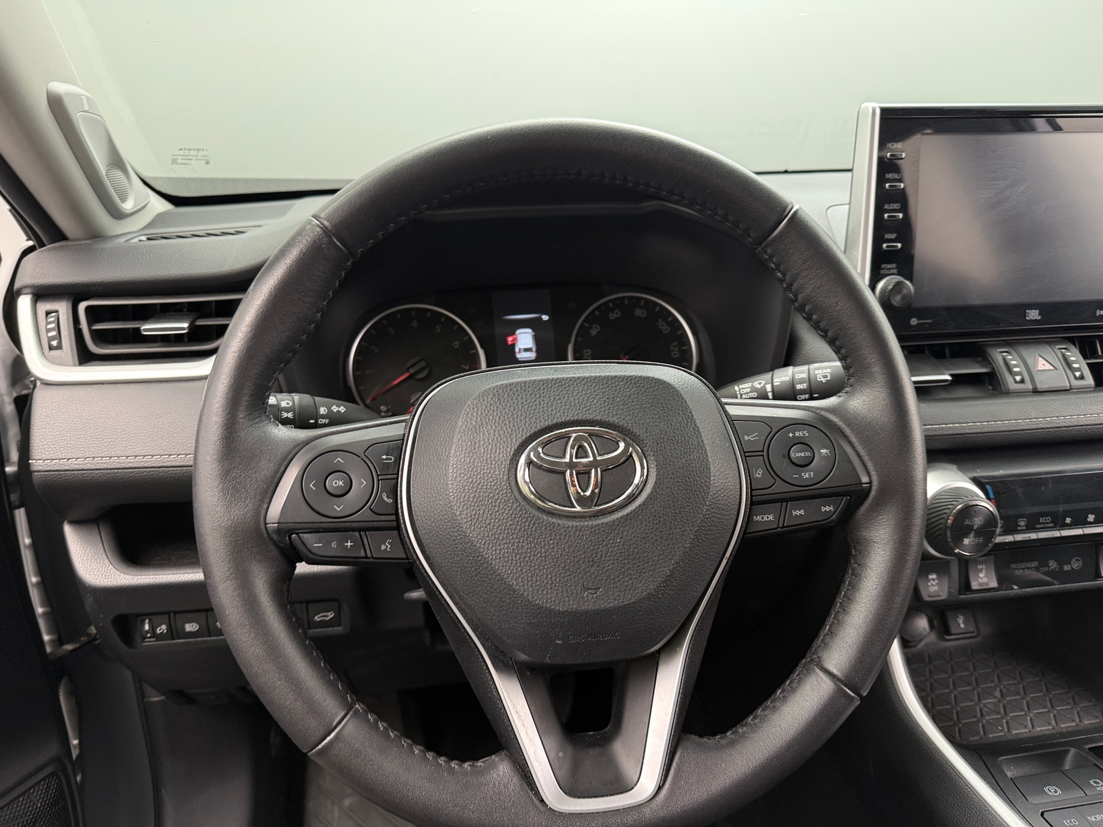 Thumbnail: 2022 Toyota RAV4 - 4