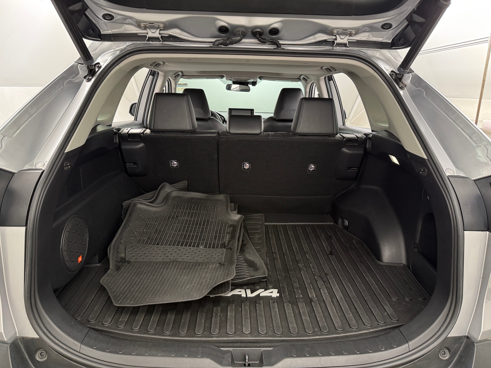 Thumbnail: 2022 Toyota RAV4 - 6