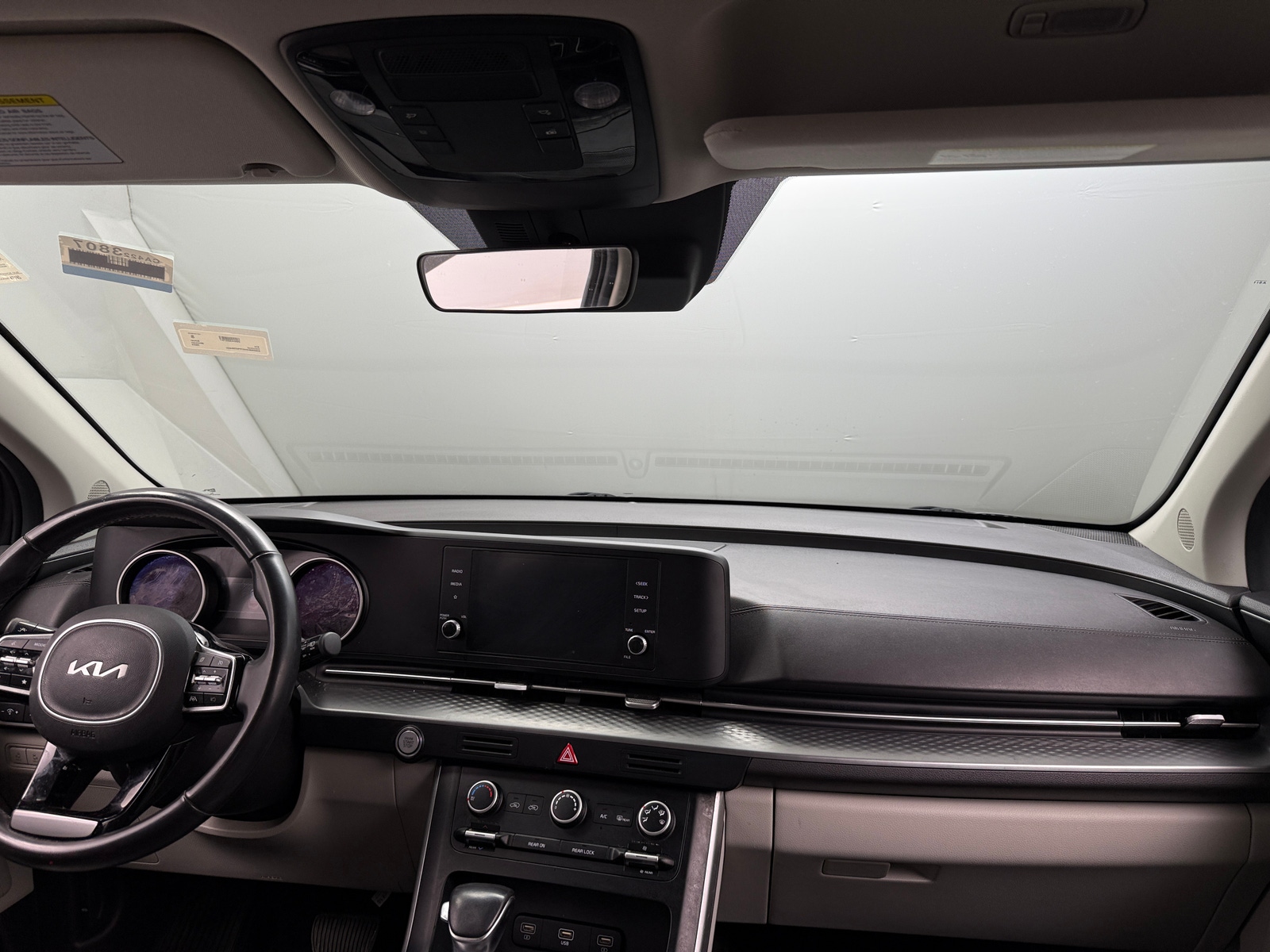 Thumbnail: 2023 Kia Carnival - 2