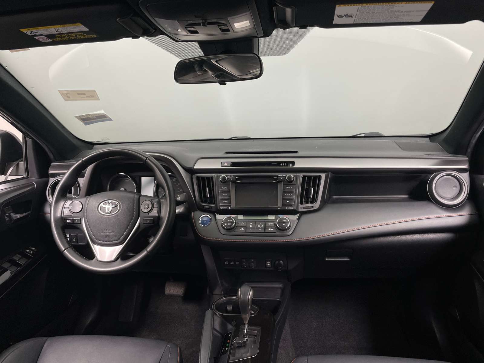 Thumbnail: 2018 Toyota RAV4 - 2